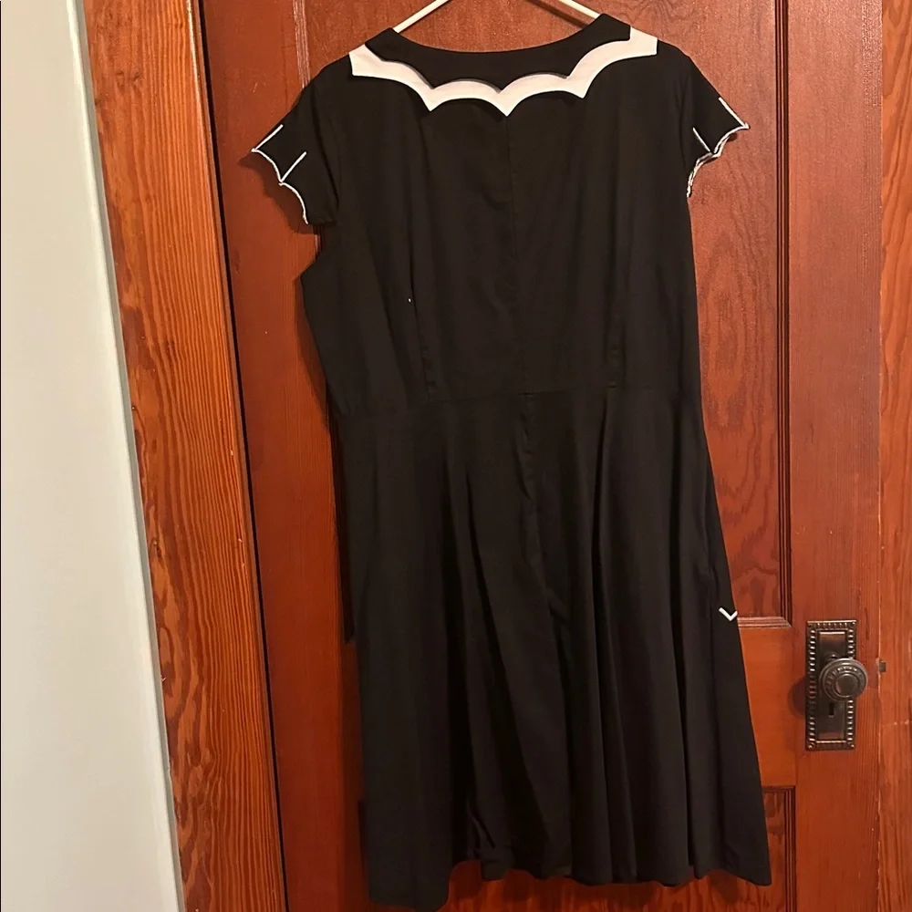 HALLOWEEN Black Dress with White Bat Design XXL - Picture 4 of 4